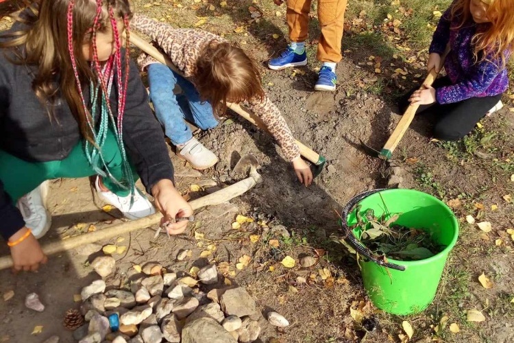 Z družiny, říjen 2023, část 2 - Ještě něco z naší tvorby