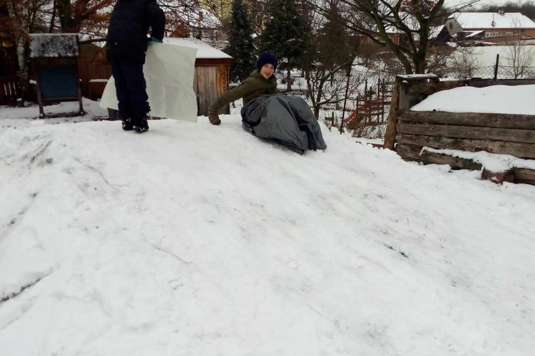 Sněhuláci a sáňkování