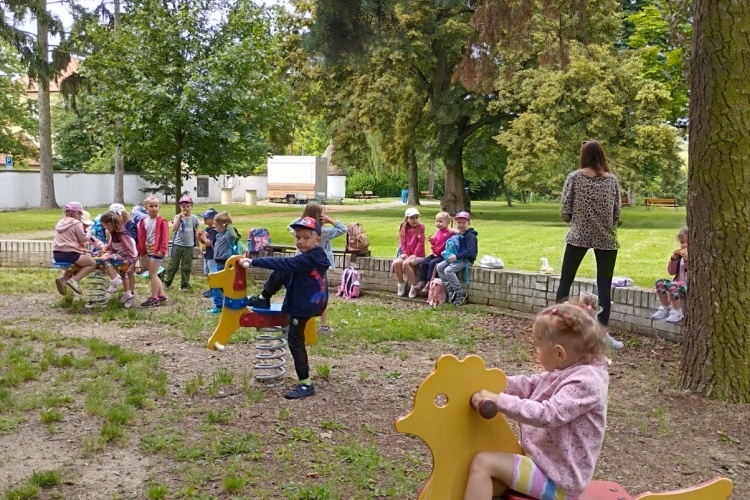 Výlet 20. 6.  2024 - Zámecký park ve Ždánicích