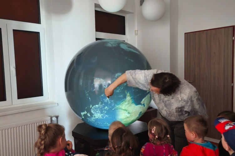 Hvězdárna a planetárium Ždánice II.