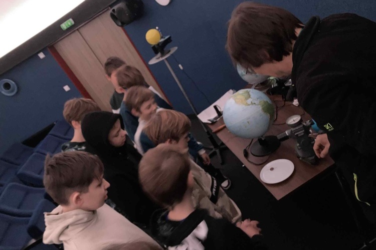 Exkurze na hvězdárnu