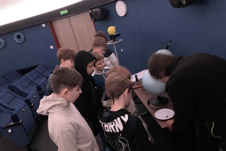 Exkurze na hvězdárnu