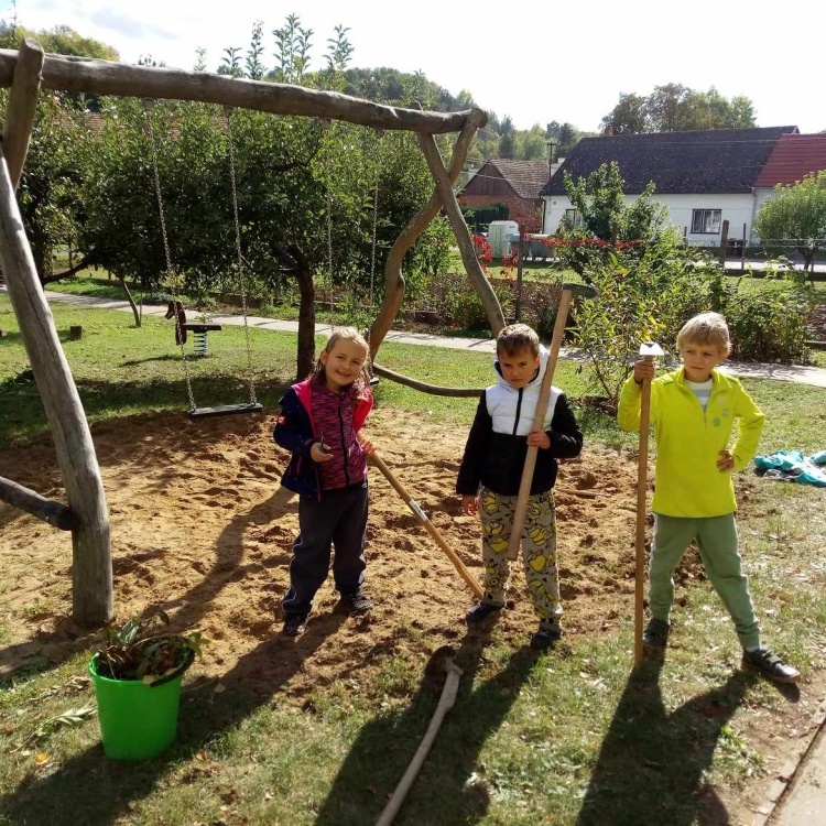 Družina, říjen 2023- bereme to do vlastních rukou