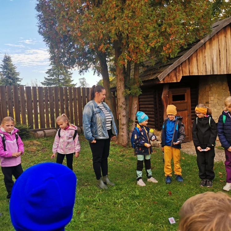  Projektový den na školní zahradě pod vedením Marie Chropenové 